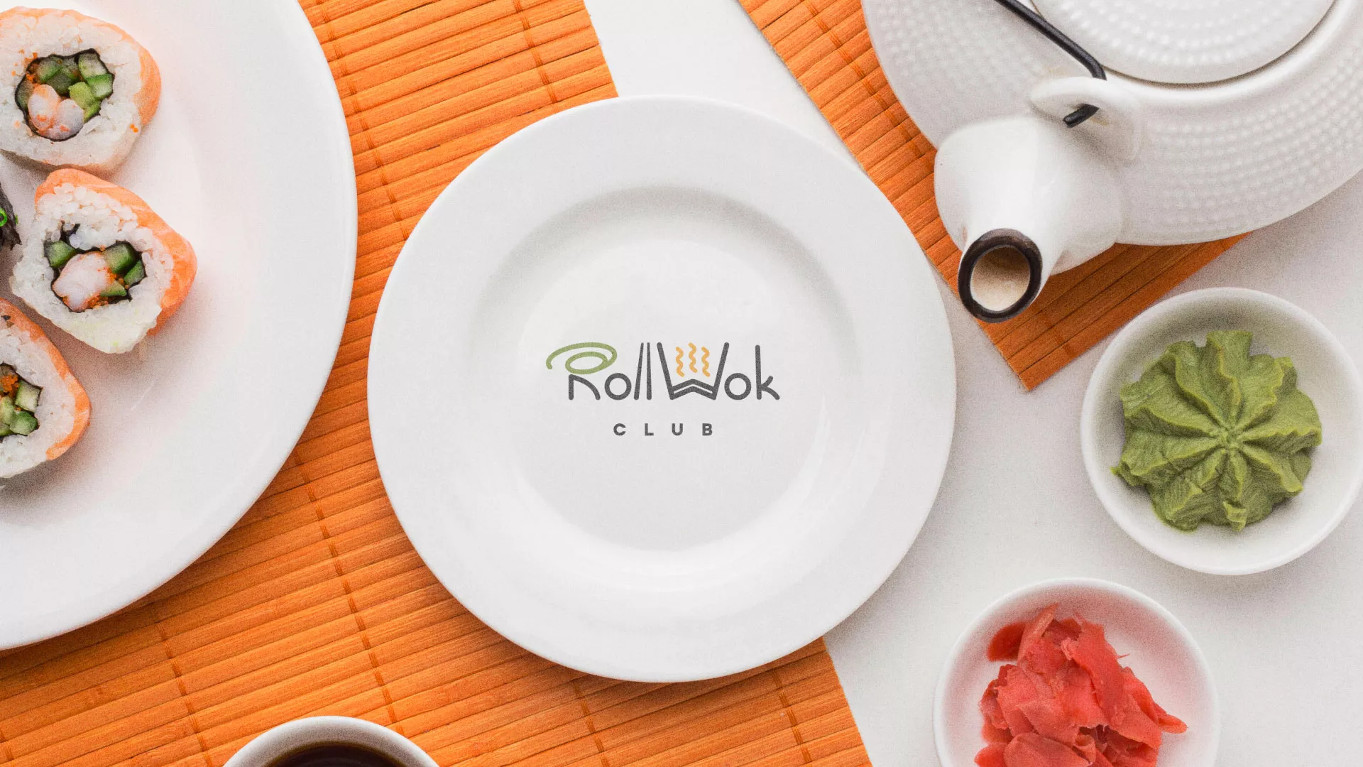 Разработка логотипа и фирменного стиля в Семёнове для суши-бара «Roll Wok Club»